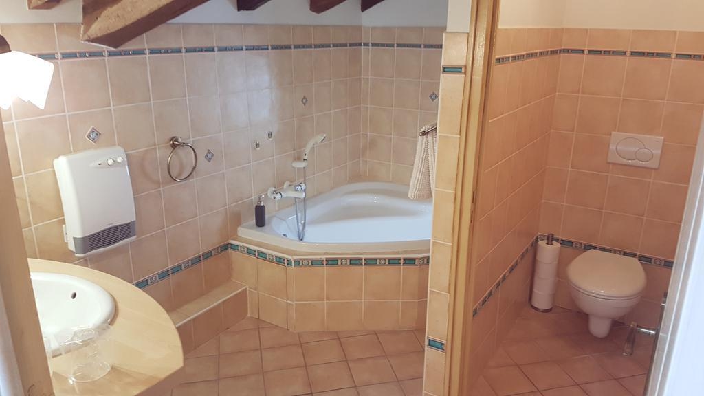 Chambre D'Hotes Moulin Urketa Ayherre Kamer foto
